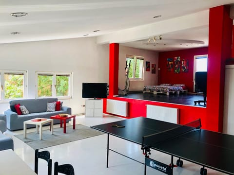 Communal lounge/ TV room