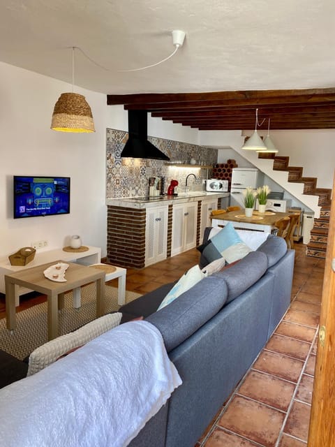 TV and multimedia, Kitchen or kitchenette, Living room