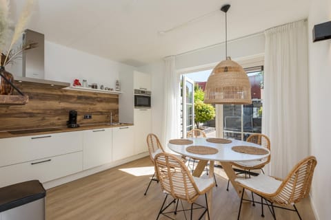 Welcome in - Luxe vakantiewoning op loopafstand van centrum I Brouwersbuurt 23a, Domburg Apartment in Domburg