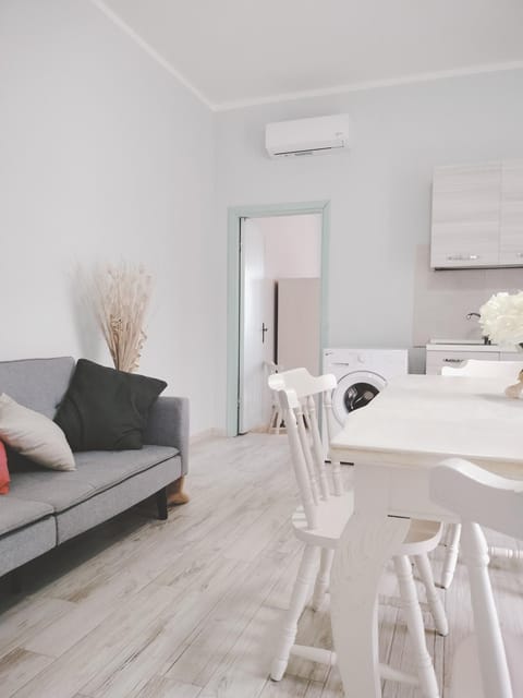 TV and multimedia, Living room, Seating area, Dining area, washing machine, air conditioner