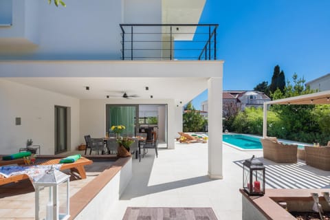 Patio, Swimming pool