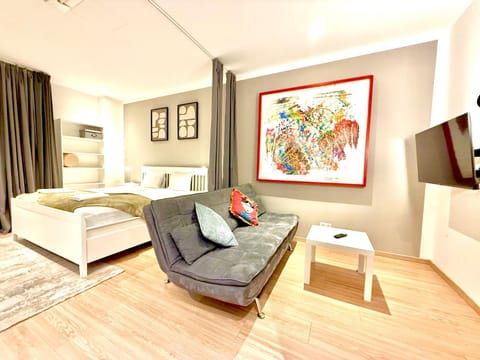 TV and multimedia, Living room, Bedroom