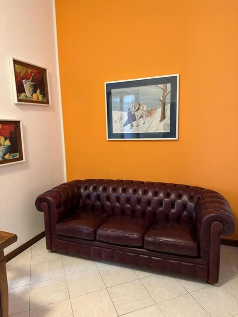 Communal lounge/ TV room, Decorative detail, Seating area