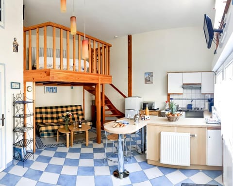 View (from property/room), Kitchen or kitchenette, Living room, Dining area