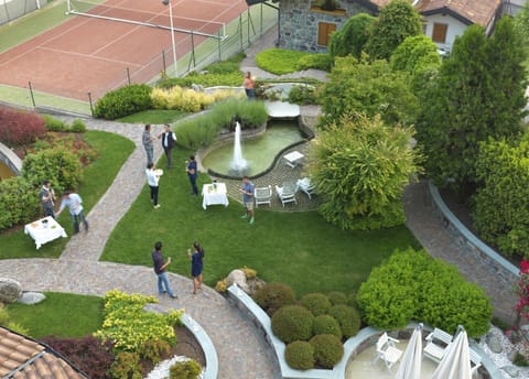 Garden, Tennis court, Garden view
