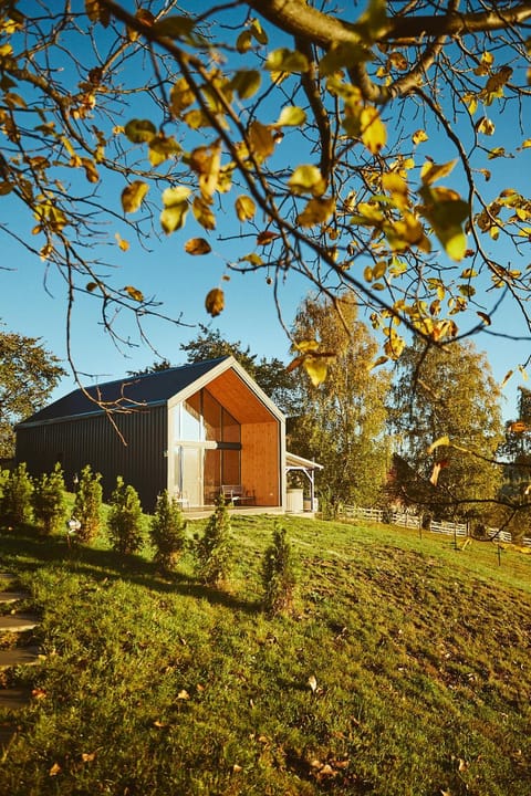 Property building, Spring, Natural landscape, Garden, Garden view