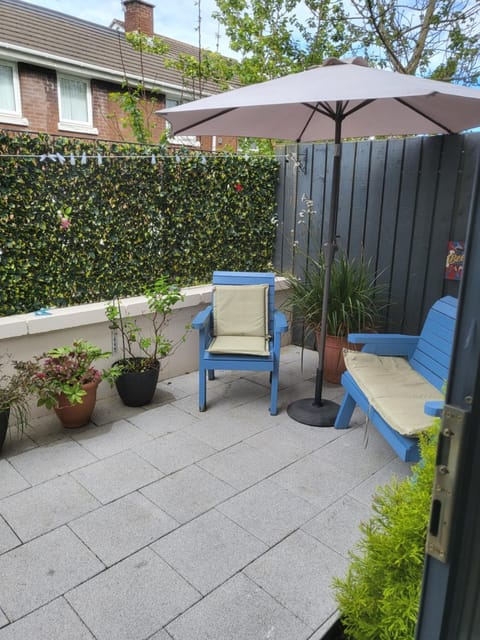 Patio, Balcony/Terrace, Seating area, Garden view