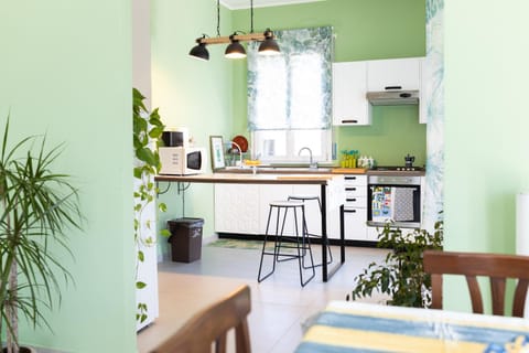 Kitchen or kitchenette, oven, pet friendly, stove, toaster