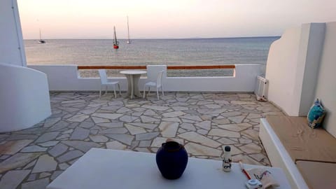 Patio, Summer, Balcony/Terrace, Dining area, Beach, Landmark view, Sea view, Location, Sunset