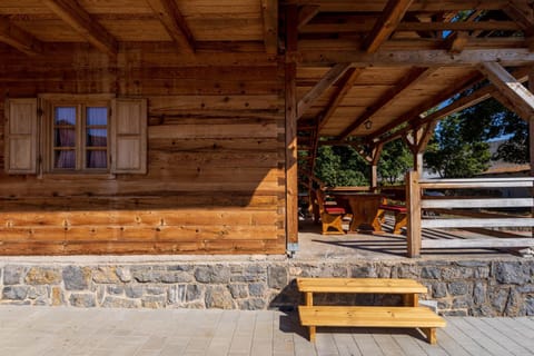 Patio, Facade/entrance