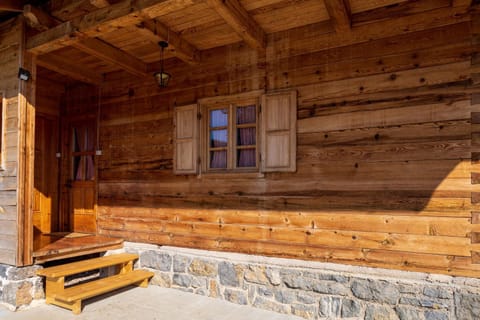 Patio, Facade/entrance