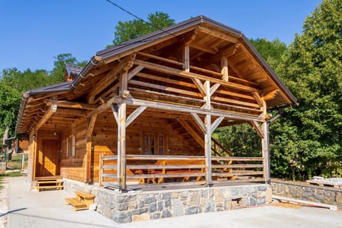 Property building, Patio, Facade/entrance