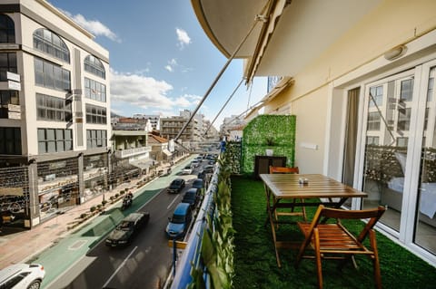 Balcony/Terrace, City view