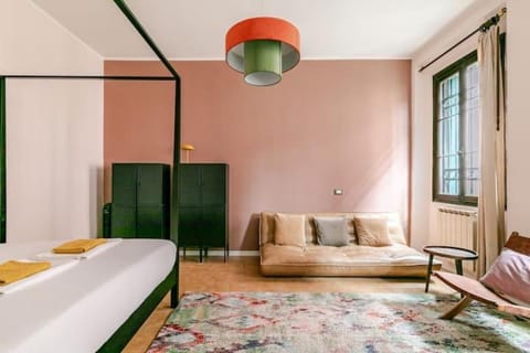 Venetian pink apartment in Dorsoduro Apartment in Lido di Venezia