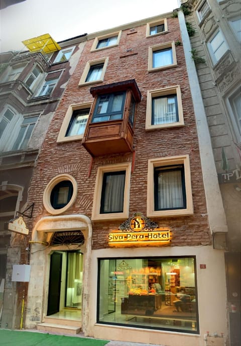 Property building, Day