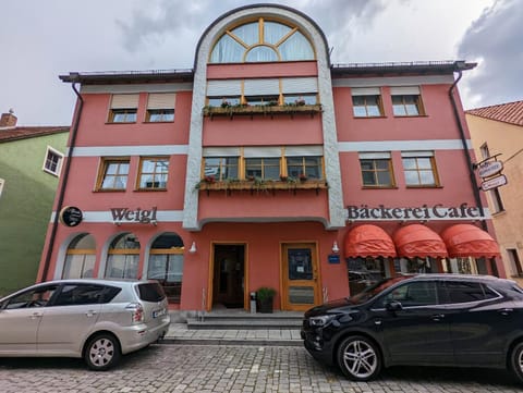 Property building, Facade/entrance