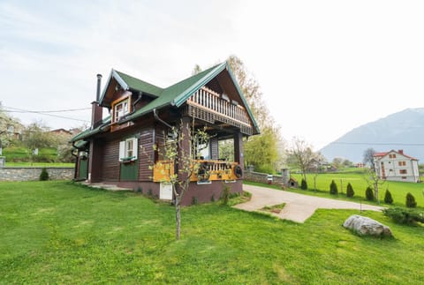 Salerno camp House in Montenegro