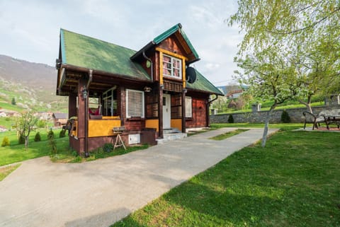 Salerno camp House in Montenegro