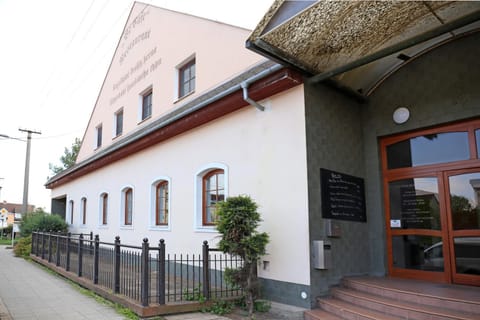 Property building, Facade/entrance