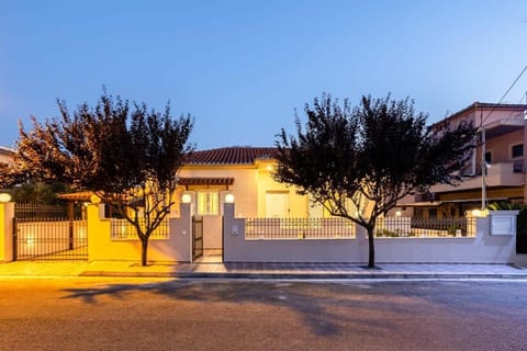 Property building, Neighbourhood, Street view