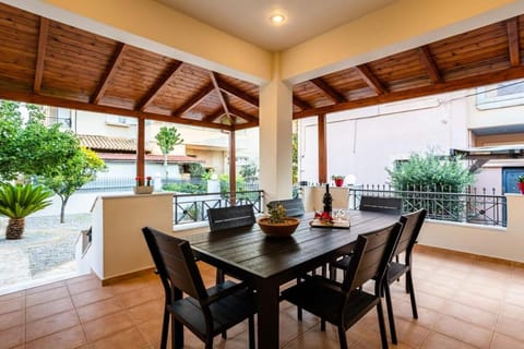 Balcony/Terrace, Dining area