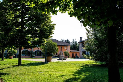Property building, Garden, On site