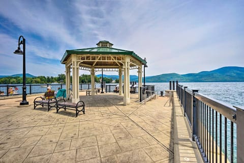 Bolton Landing Winter Escape Walk to Lake! House in Bolton Landing