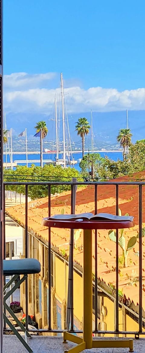 View (from property/room), Balcony/Terrace