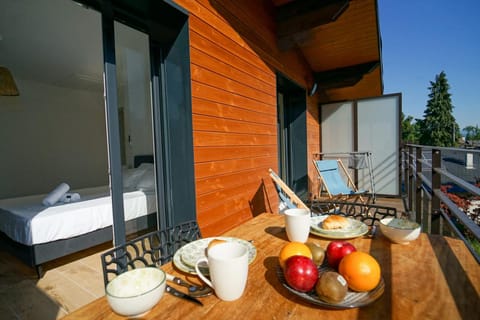 La Tournette superb quiet apartment 300 meters from the lake Apartment in Sévrier