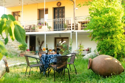 Garden, Internal: Not applicable to any particular room