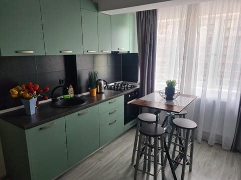 Kitchen or kitchenette, Dining area, minibar, pet friendly, stove