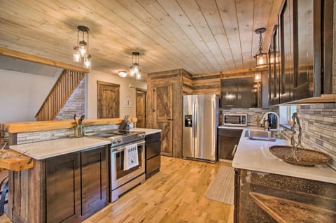 Beautiful McCall Cabin Perfect for Families! Cabin in McCall