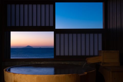 Natural landscape, Hot Spring Bath, View (from property/room), Sea view, Sunrise, Sunset, Open Air Bath