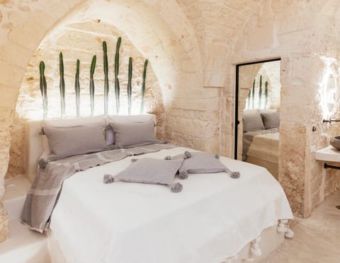 Alesia Luxury Cave Bed and Breakfast in Ostuni