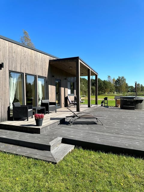 Patio, Spring, Garden