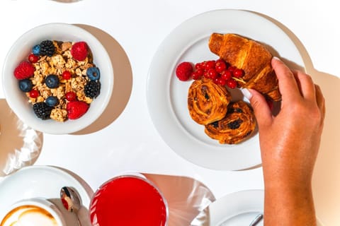 Food and drinks, Food, Breakfast, Continental breakfast, Buffet breakfast