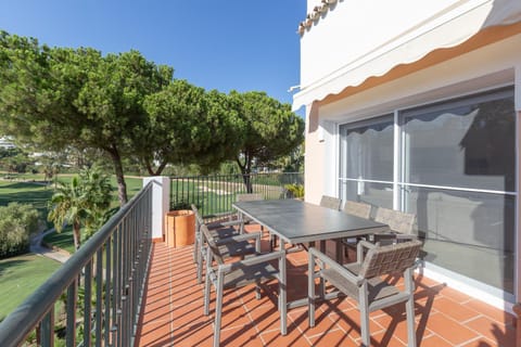 Day, View (from property/room), Balcony/Terrace, Dining area