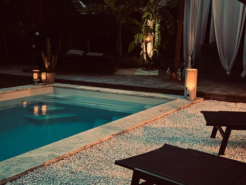 Property building, Swimming pool