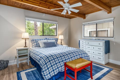 3 Wild Turkeys Family Friendly Home House in Groveland