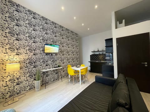 Living room, Seating area, Dining area