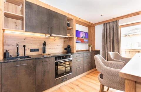 Kitchen or kitchenette, Living room, Bedroom