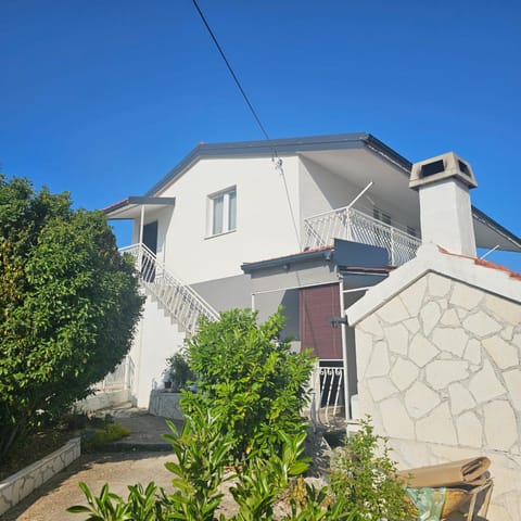 Villa Ivana-20 minutes from Split House in Split-Dalmatia County