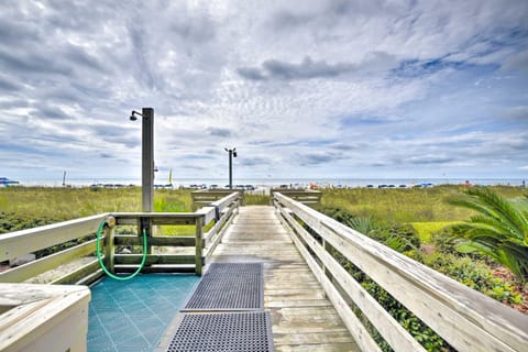 Ocean-View Penthouse Condo in North Myrtle Beach! Apartment in Crescent Beach