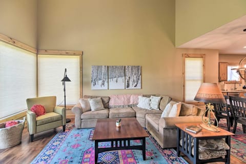 Updated Mtn Home about 6 Mi to Winter Park Resort House in Fraser