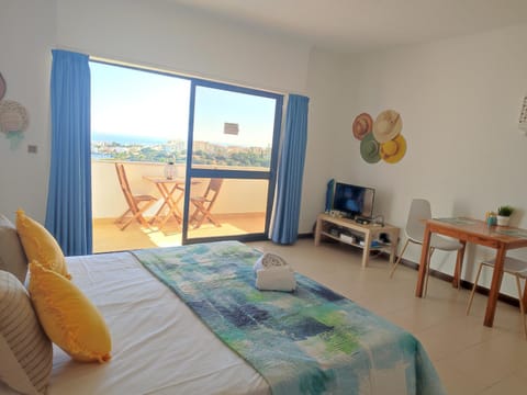 View (from property/room), Balcony/Terrace, Bedroom
