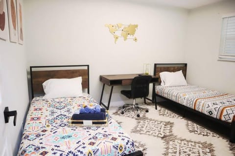 Heart of Ormond Beach - Self check-in - Beach House in Daytona Beach