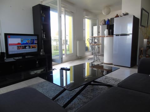 Communal lounge/ TV room, TV and multimedia, Living room, Seating area