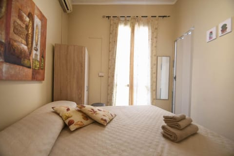 Bed, Photo of the whole room, Bedroom, towels, wardrobe