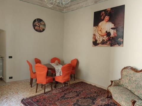 Living room, Decorative detail, Seating area, Dining area