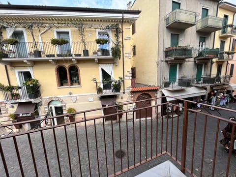 Dante Alighieri Apartment in Bardolino